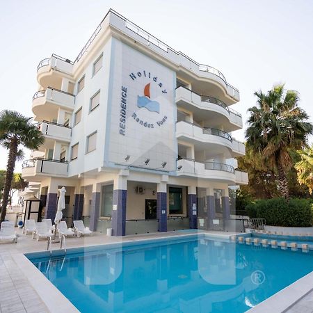 Holiday Rendez Vous Pineto Exterior foto