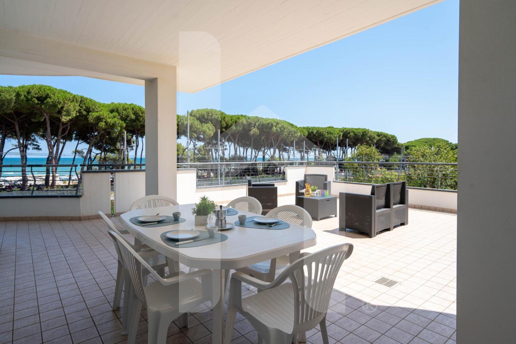 Holiday Rendez Vous Pineto Exterior foto