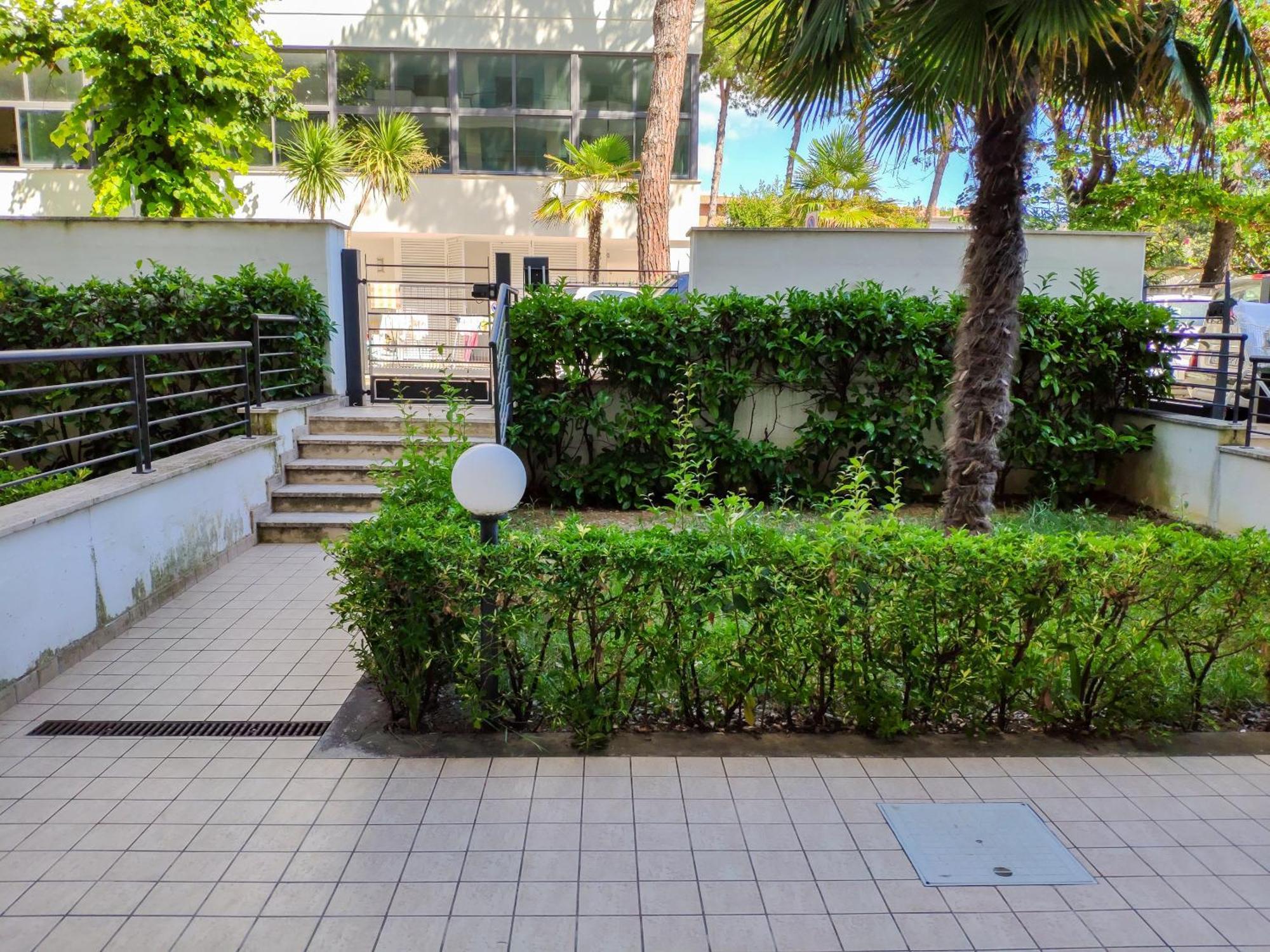 Holiday Rendez Vous Pineto Exterior foto